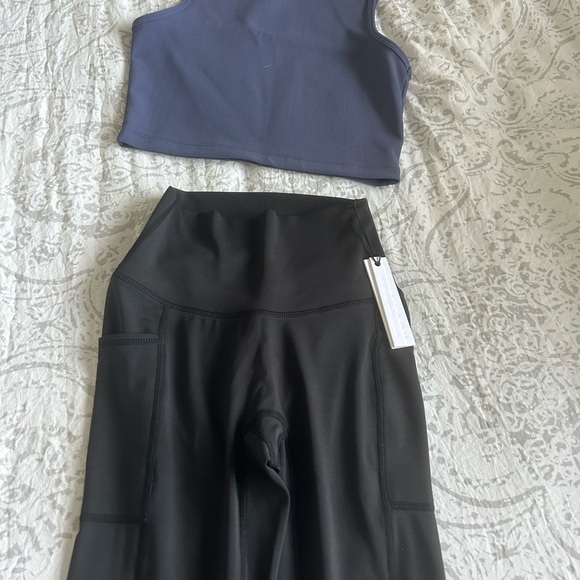 Sleeveless top Yoga Pants w/pockets Paragon
XS - Picture 3 of 6
